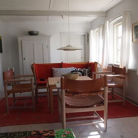 Holiday Lillebaeltvej D- 2704 度假居 *